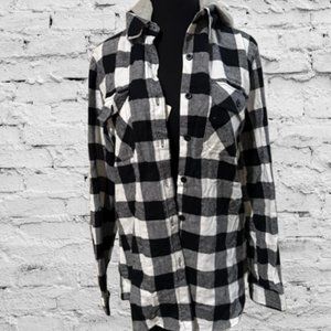 Black & White Flannel Hoody Shirt  P63011XL  NWT Boutique